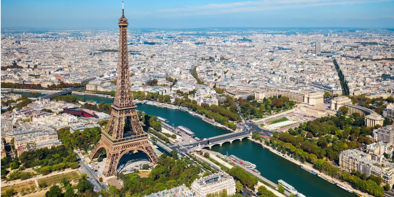 Paris, France Skyline - Eiffel Tower